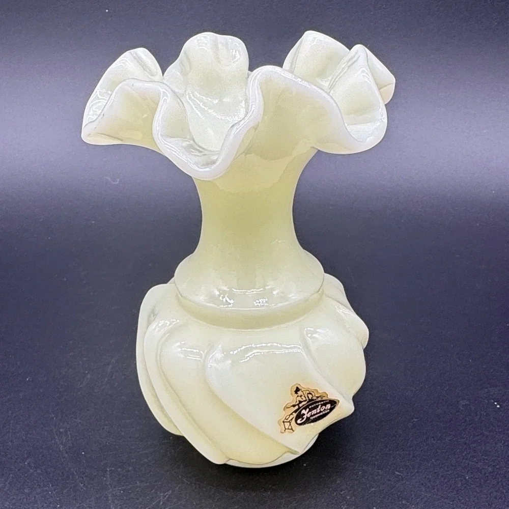 Fenton Uranium Art Glass Custard Swirl Ruffled Crest Vase Vintage